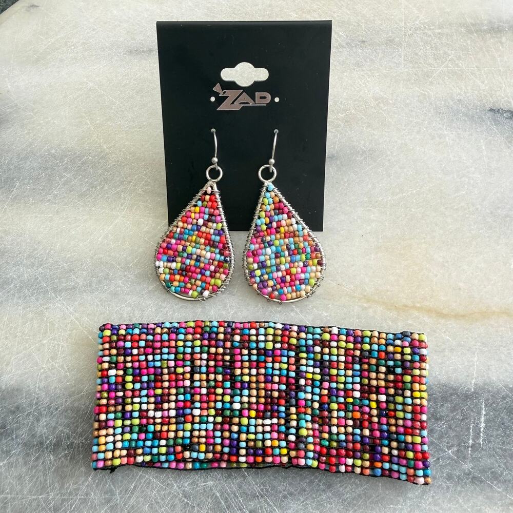 Glass Seed Bead Bracelet and Silver Plated Teardrop Earrings Set Multicolor Zad